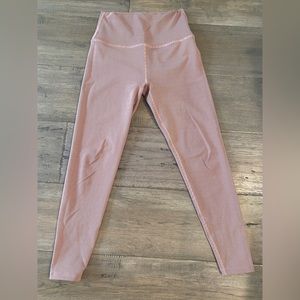 Adorable Ribbed Beyond Yoga Leggings